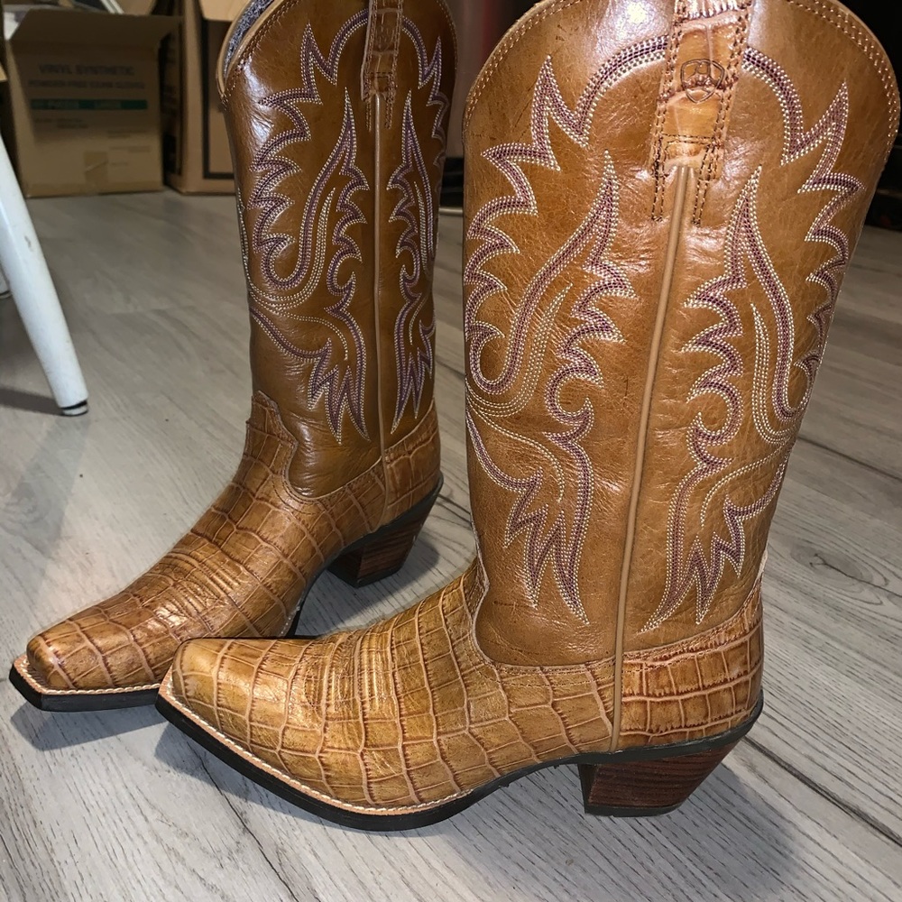 Ariat Boots - Picture 2 of 3